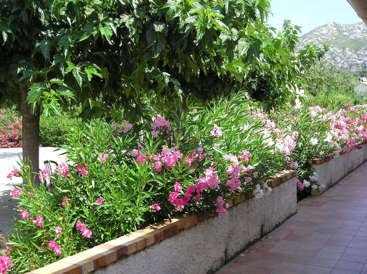 Le Provence Ξενοδοχείο Gémenos Δωμάτιο φωτογραφία